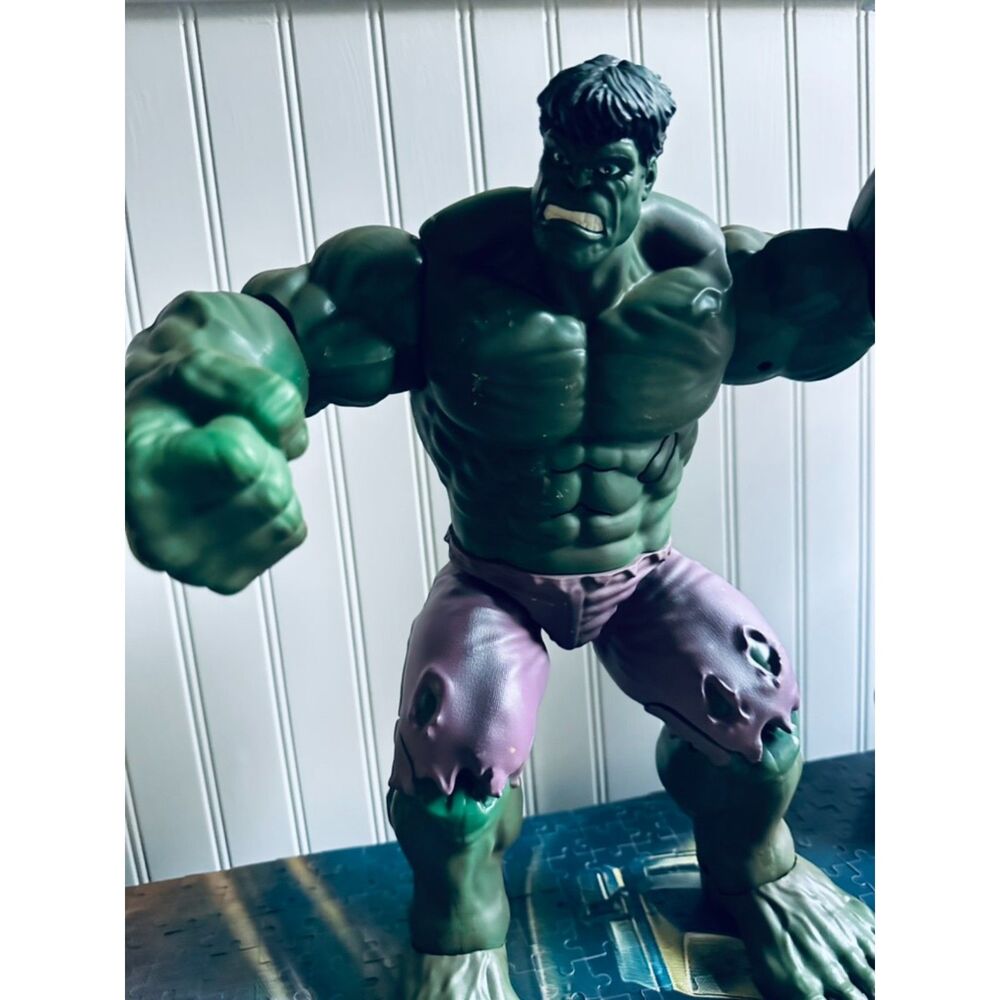 Marvel Hulk Talking Action Figure